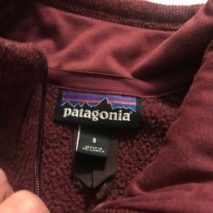 Pantagonia burgundy zip up